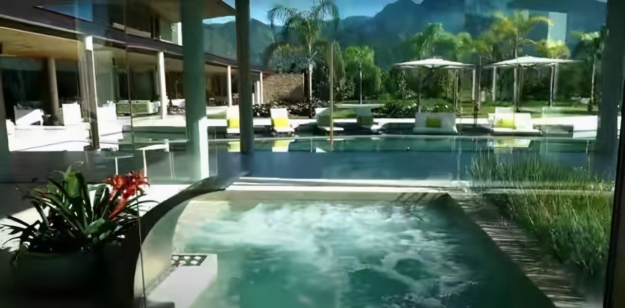 内马尔巴西豪宅室内图,内马尔晒劳斯莱斯新座驾