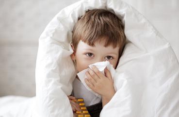 风寒感冒跟病毒感冒吃消炎药吗,病毒感冒是风热感冒还是风寒感冒