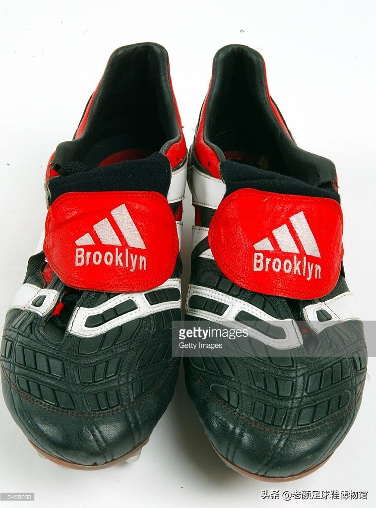 贝克汉姆巴黎最后一战球鞋,贝克汉姆穿的什么足球鞋