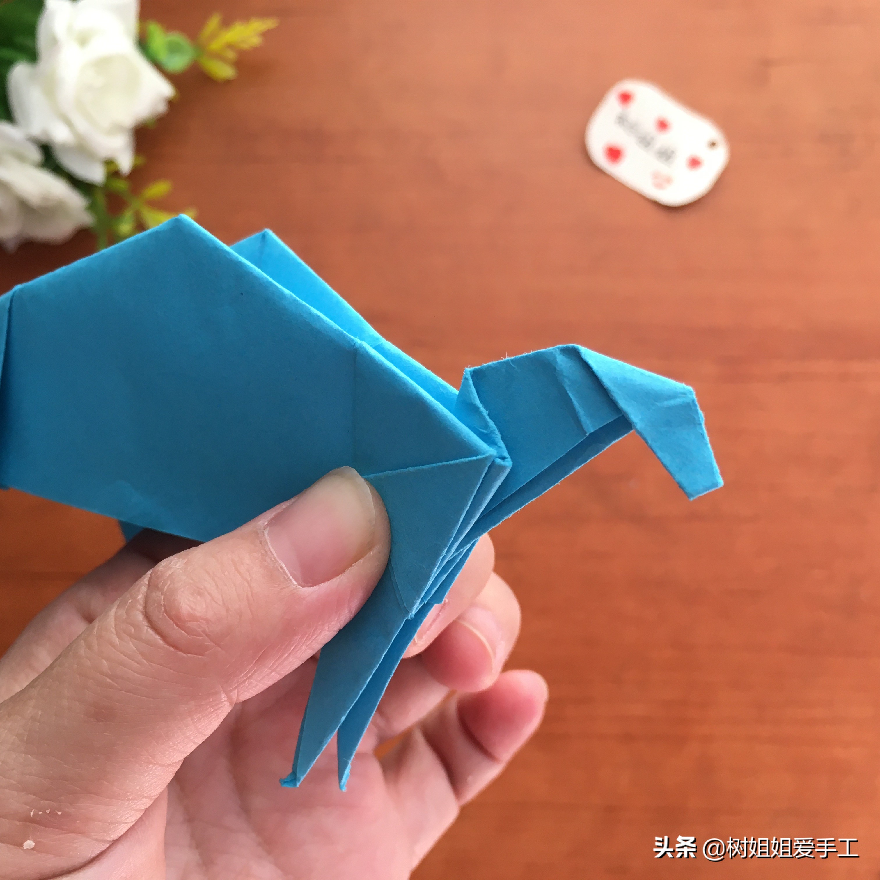 动物折纸：剑龙，一种巨大的草食性恐龙