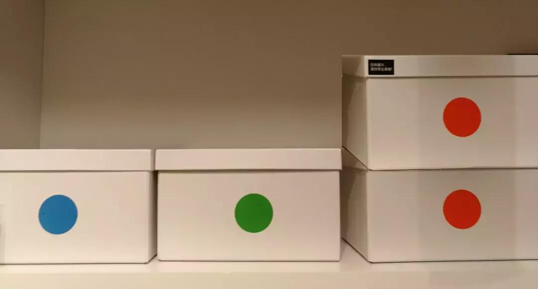 生了二胎都跟妈妈睡卧室如何布置,二胎房间两张床摆放