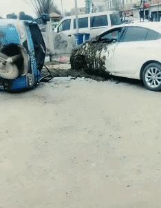 39张搞笑车祸动图,交通事故搞笑gif动图