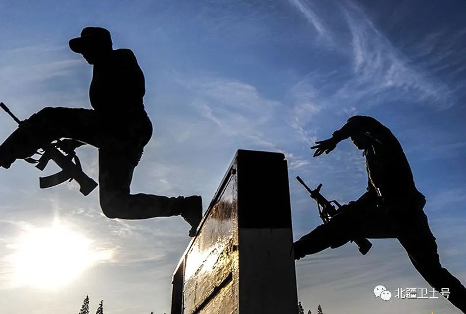 鍐涗汉涓夋湡鐣欓槦鐢宠,鍐涗汉鐣欓槦涓汉鐢宠