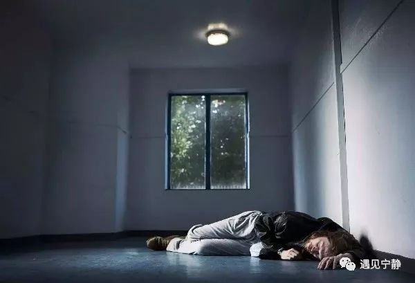 我连袜子都不会洗:父母离开后,比直面死神更可怕的是独立生活