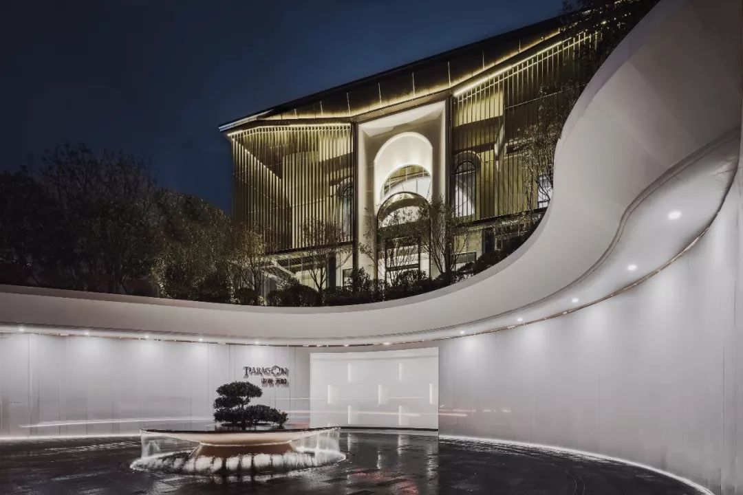 于山城邂逅一场摩登浪漫|重庆中海·天钻