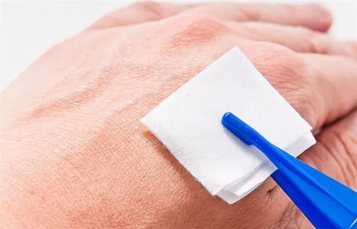 城市温度急剧上升,冬天温度高皮肤干燥瘙痒怎么办