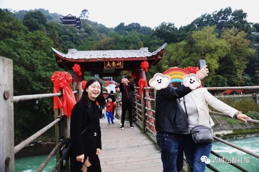 在古村落拍照怎么摆姿势好看,在古堰拍照姿势