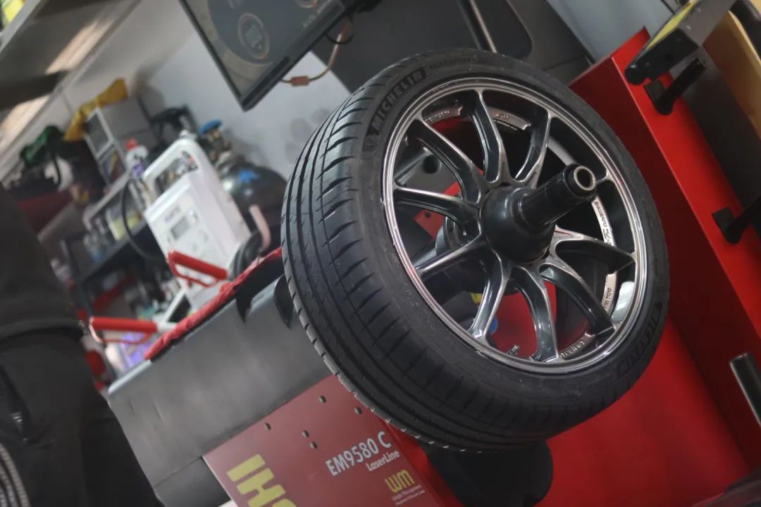 怪兽修车完整版,怪兽修车途锐