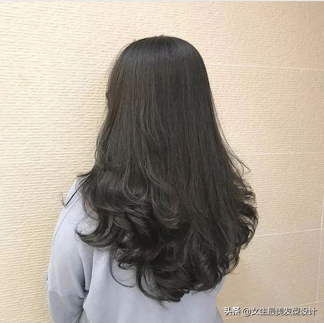 烫发中长内扣怎么打理,烫发女生推荐中长好打理