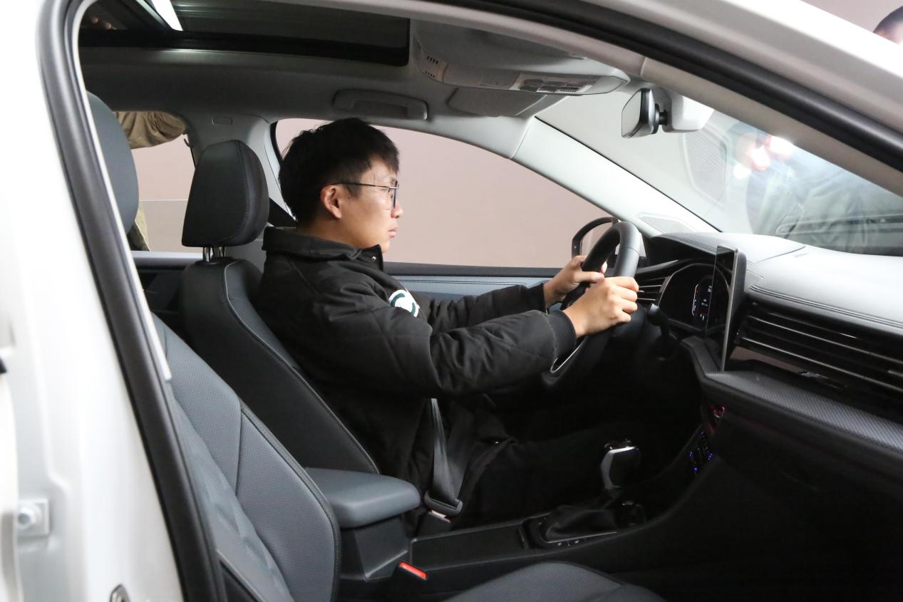 轿车大众速腾,大众紧凑型轿车速腾