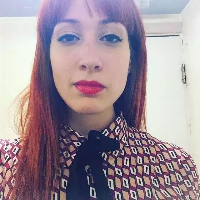 淡淡的彩铅插画，好迷人、性感