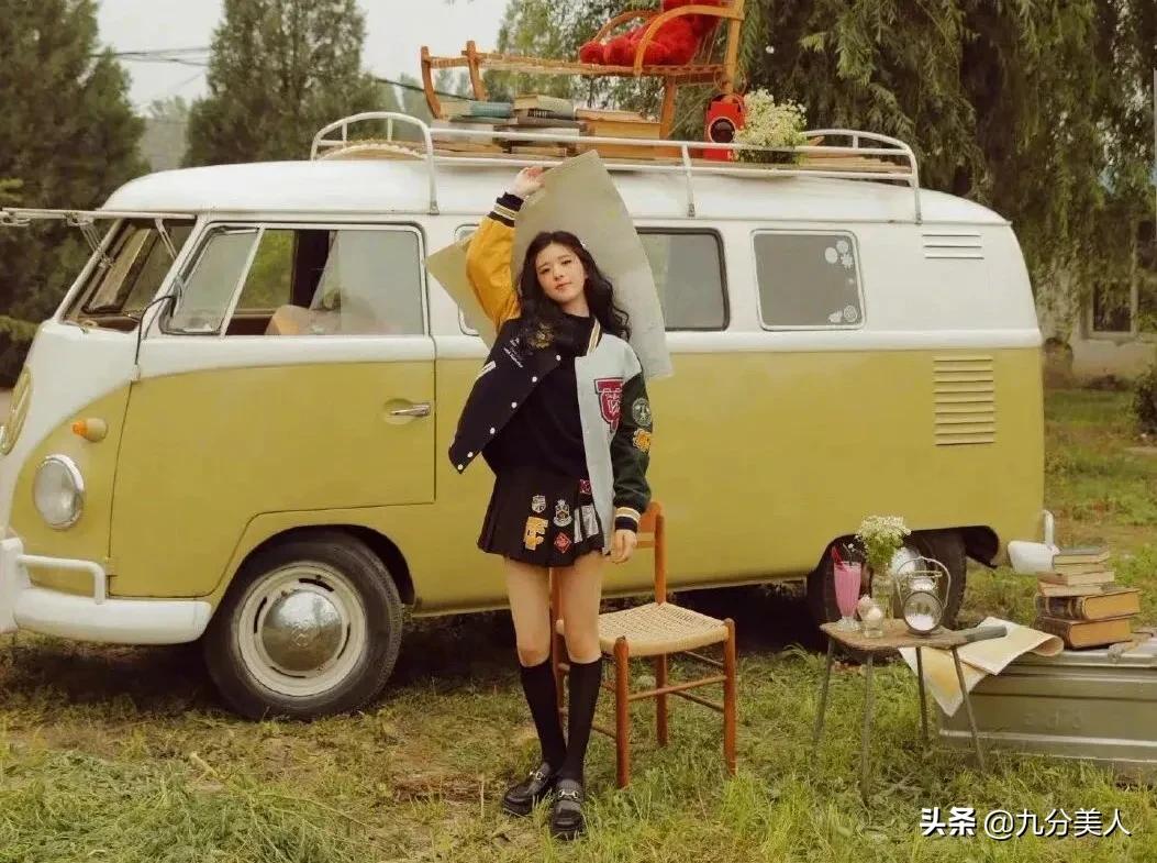 赵露思校园风穿搭,学院风穿搭赵露思最新