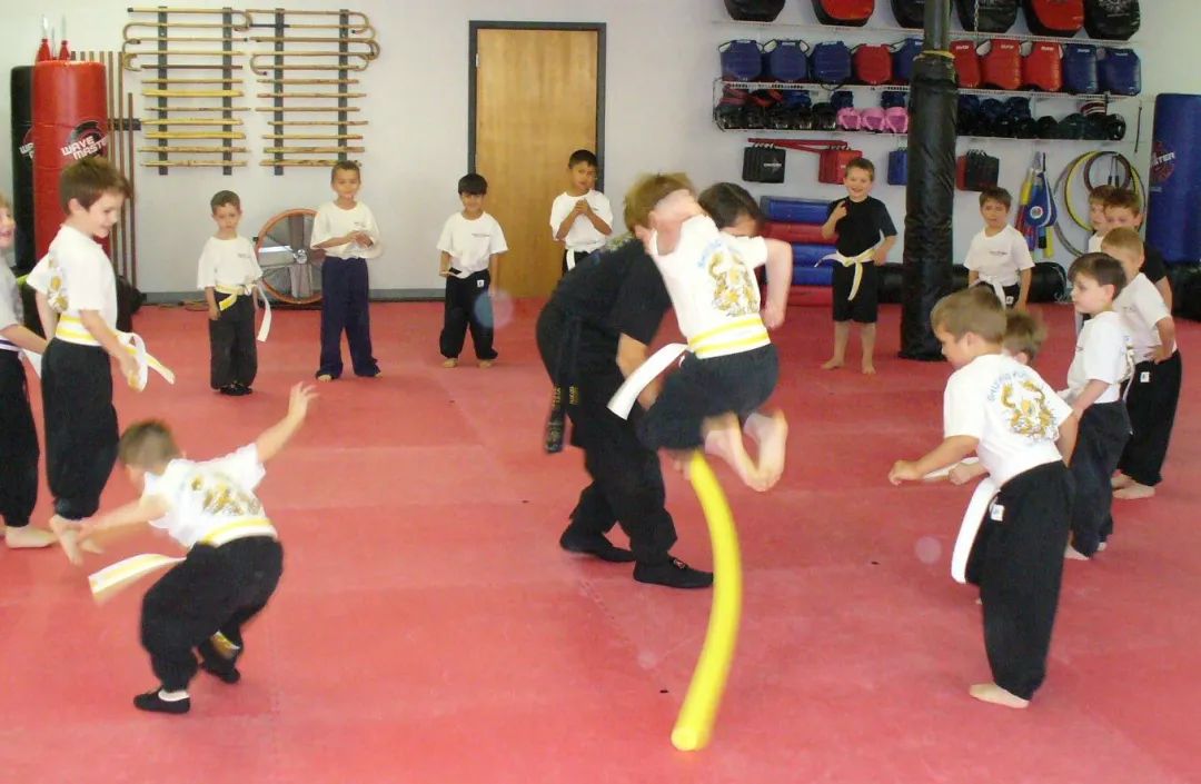 玩2小时游戏等于1000个仰卧起坐,玩2个小时才完成作业