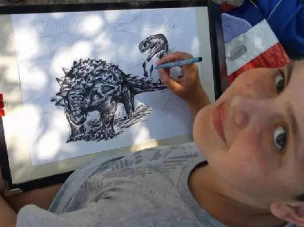 00后三岁开始画画,记住人体全部肌肉骨骼,却被家长认为患自闭症