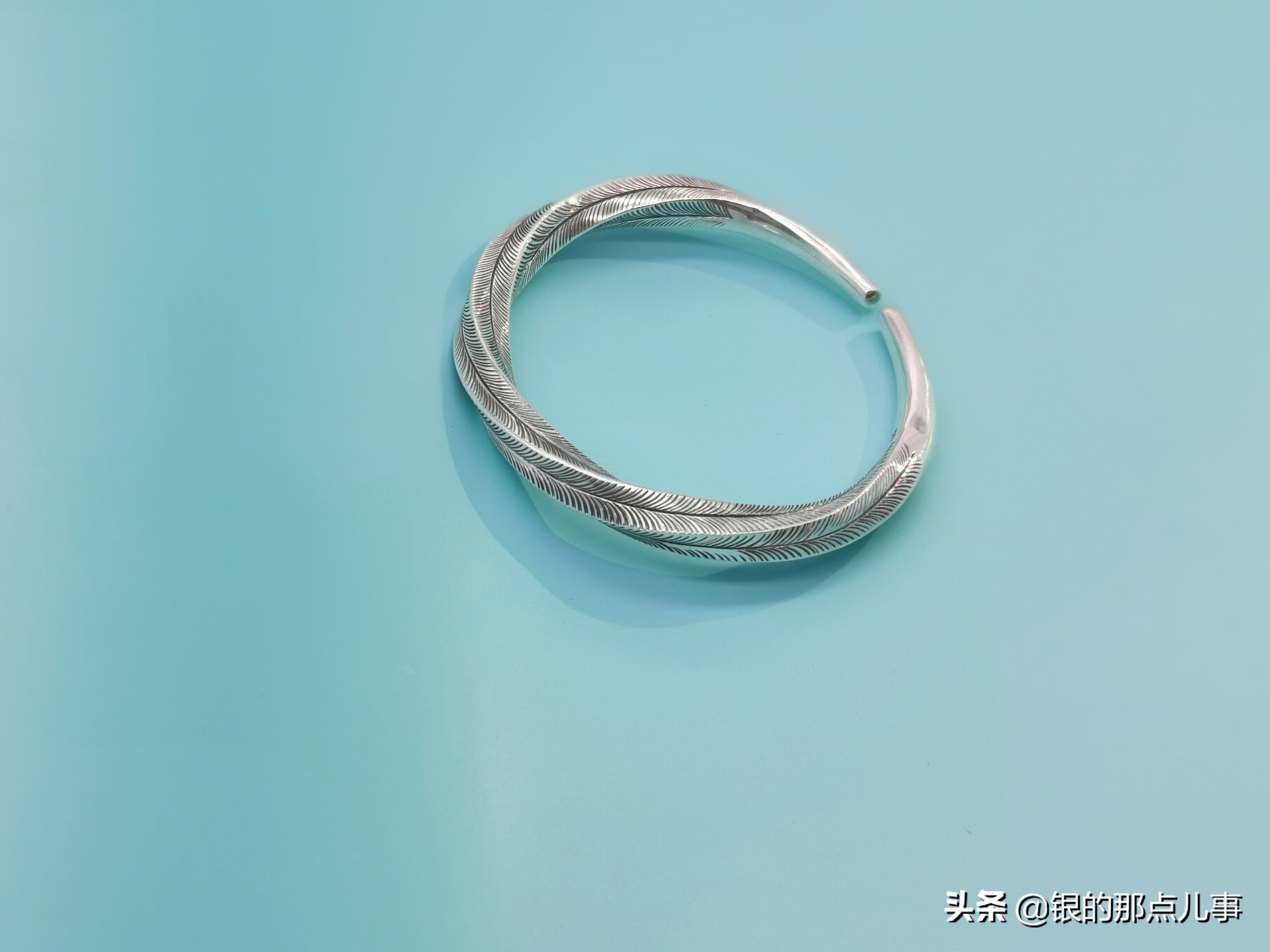 怎么挑选正宗的银手镯,银手镯如何挑选