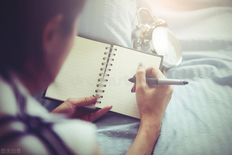 新手如何踏出自由撰稿人的第一步,如何选择适合自己的自由撰稿平台