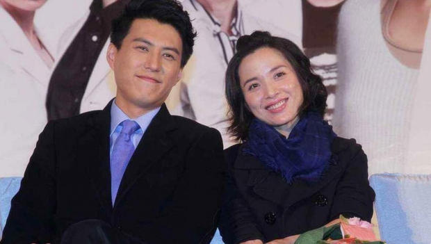 李佳几岁嫁给靳东,李佳嫁靳东前有孩子吗