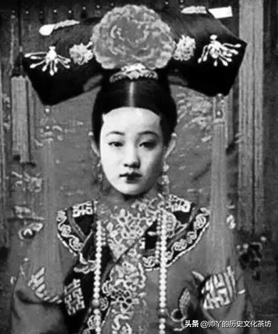 珍妃为什么被慈禧扔进井里,珍妃为什么被皇上扔井里