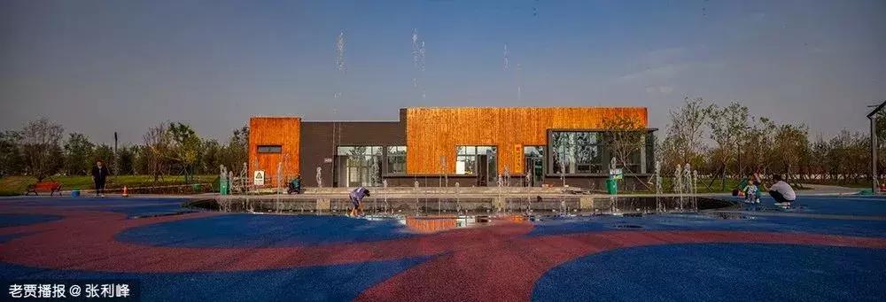 哪个公园好玩又免费又滑滑梯,半圆滑梯攀岩公园