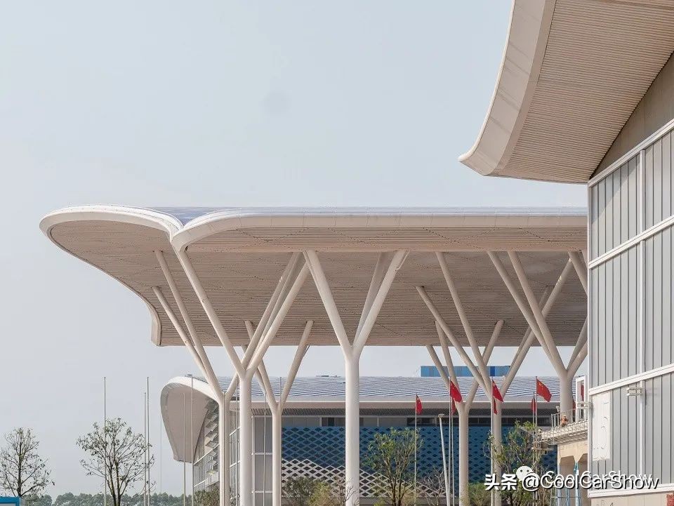 几个标准足球场能赶上鸟巢的面积,鸟巢占地面积相当于多少个足球场