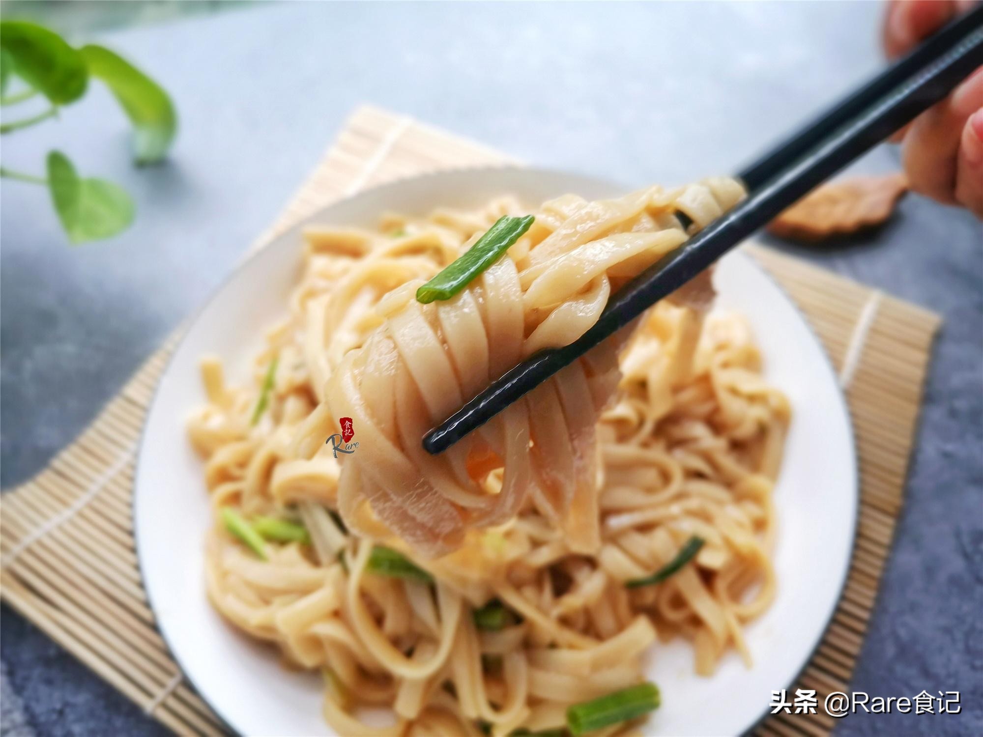 家庭版炒剩面,剩下的面如何炒