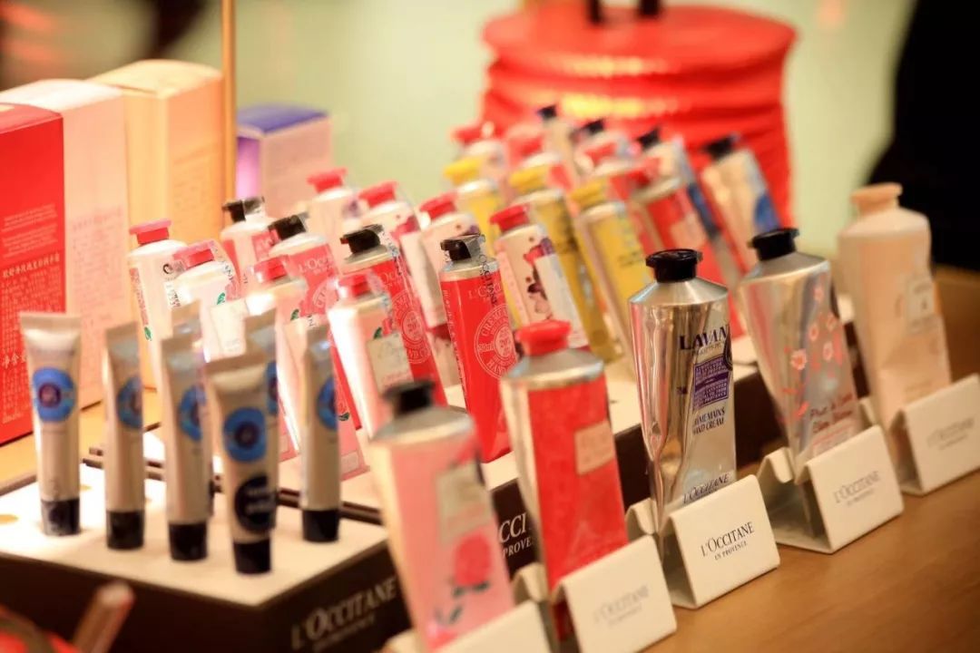 探店新年美照,探店好看的衣服都在这里