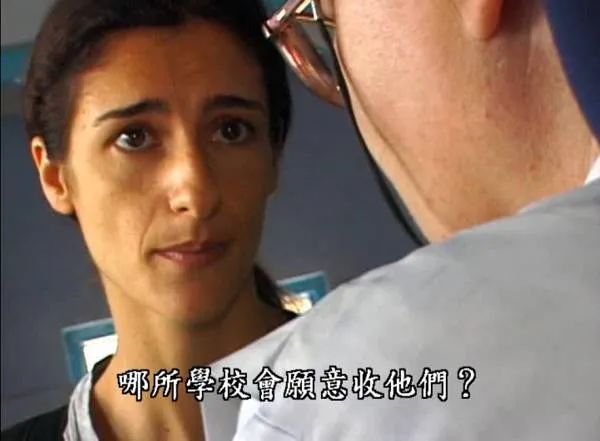 美国女记者卧底贫民窟,美国女记者去印度贫民窟