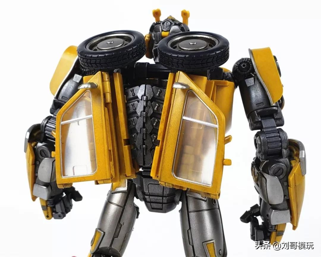 变形金刚大黄蜂国产版玩具,国产版大黄蜂变形玩具