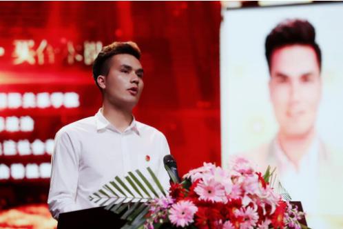 95年的新疆小伙,新疆小伙考上清华大学