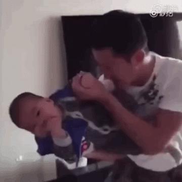 吴京儿子肌肉照,吴京儿子肌肉照片