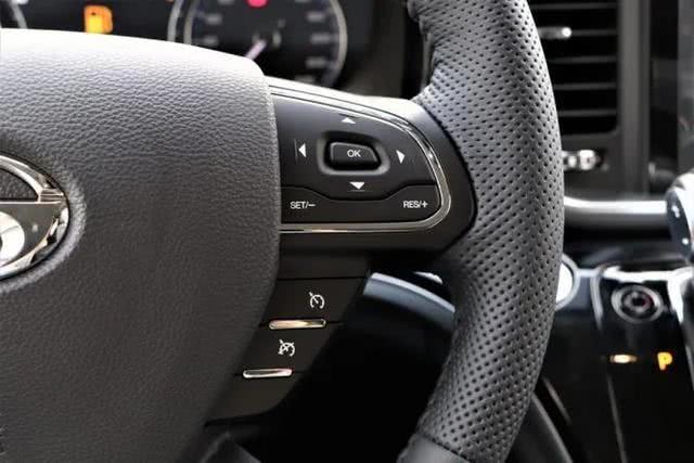 国产mpv真的比埃尔法好吗,加价十几万埃尔法