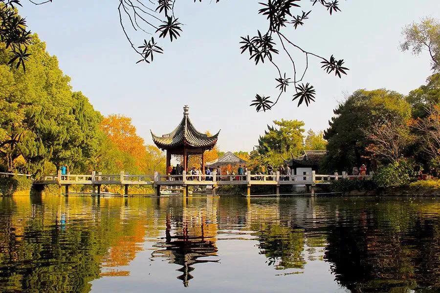 上海地铁沿线景点一日游,上海地铁11号线上海赛车场站