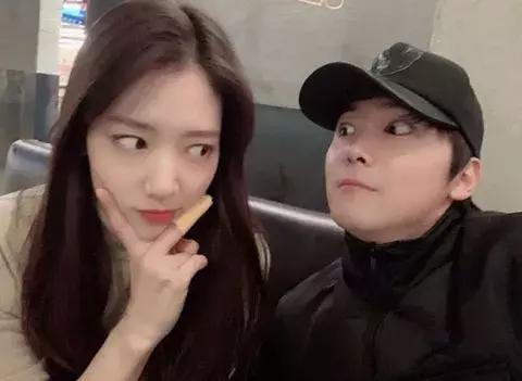 10年感情不变！这对CP从戏里“甜”到戏外，男方喊话：感谢你小子