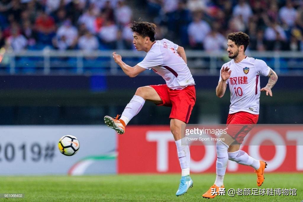 为什么国足最简单的停球都做不到,国足停球真的不好吗