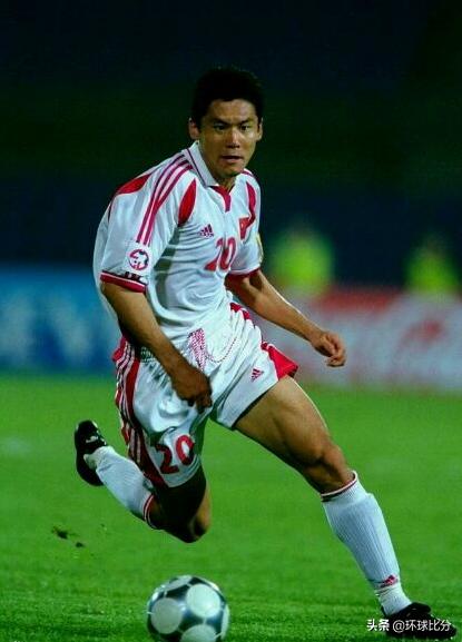 女足球员脱衣庆祝,女足晒腹肌男足躺枪