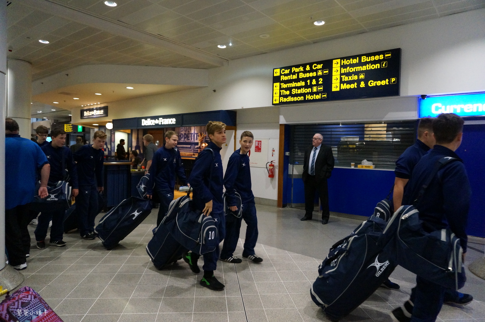 c罗重返曼联穿几号球衣,探秘更衣室