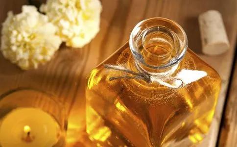 秋冬季节皮肤过敏发痒是怎么回事,一到冬天皮肤干燥发痒用什么方法