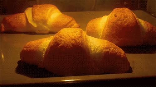 吃了10年可颂，才知道正确装逼读音是“裤啊松”