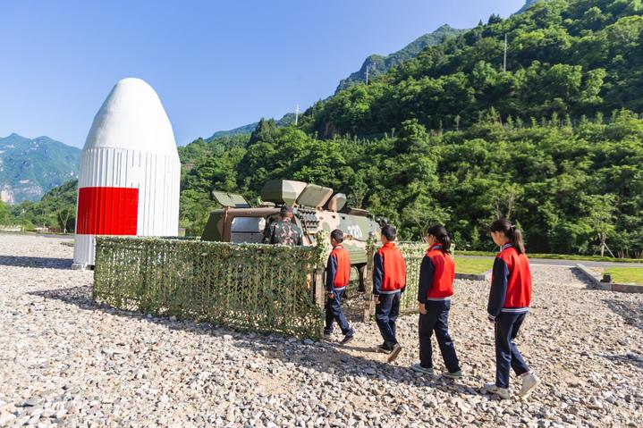 宜昌这个地方产美女，有一个大家都认识，现在还能让熊孩子涨知识