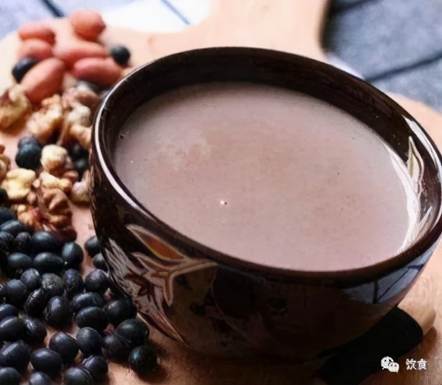 冬日第一杯咖啡暖心,冬日饭前一碗鲫鱼汤贴心又暖胃