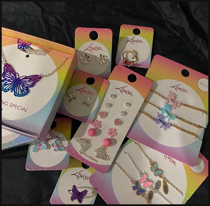 今年夏天最时髦的配饰,今夏最时髦的首饰真的美翻了