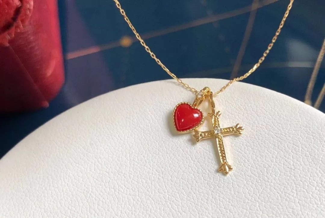 宋美龄最喜欢的翡翠手镯,宋美龄玉石珠宝