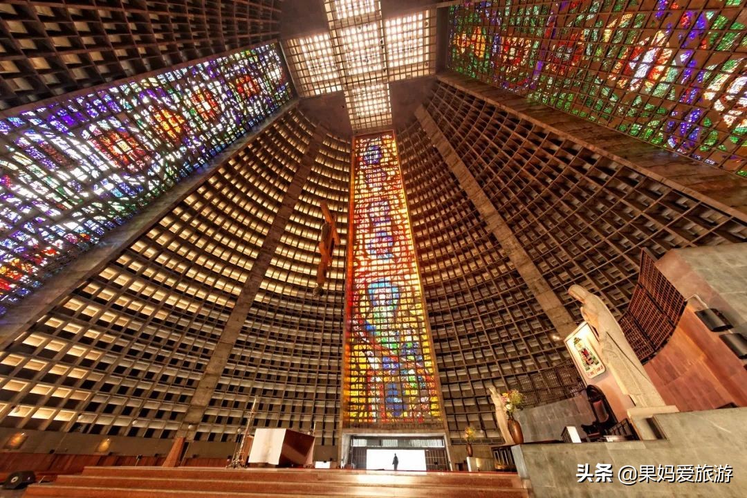 美女遍地！美景极致！世界上最性感的国家终于免签了