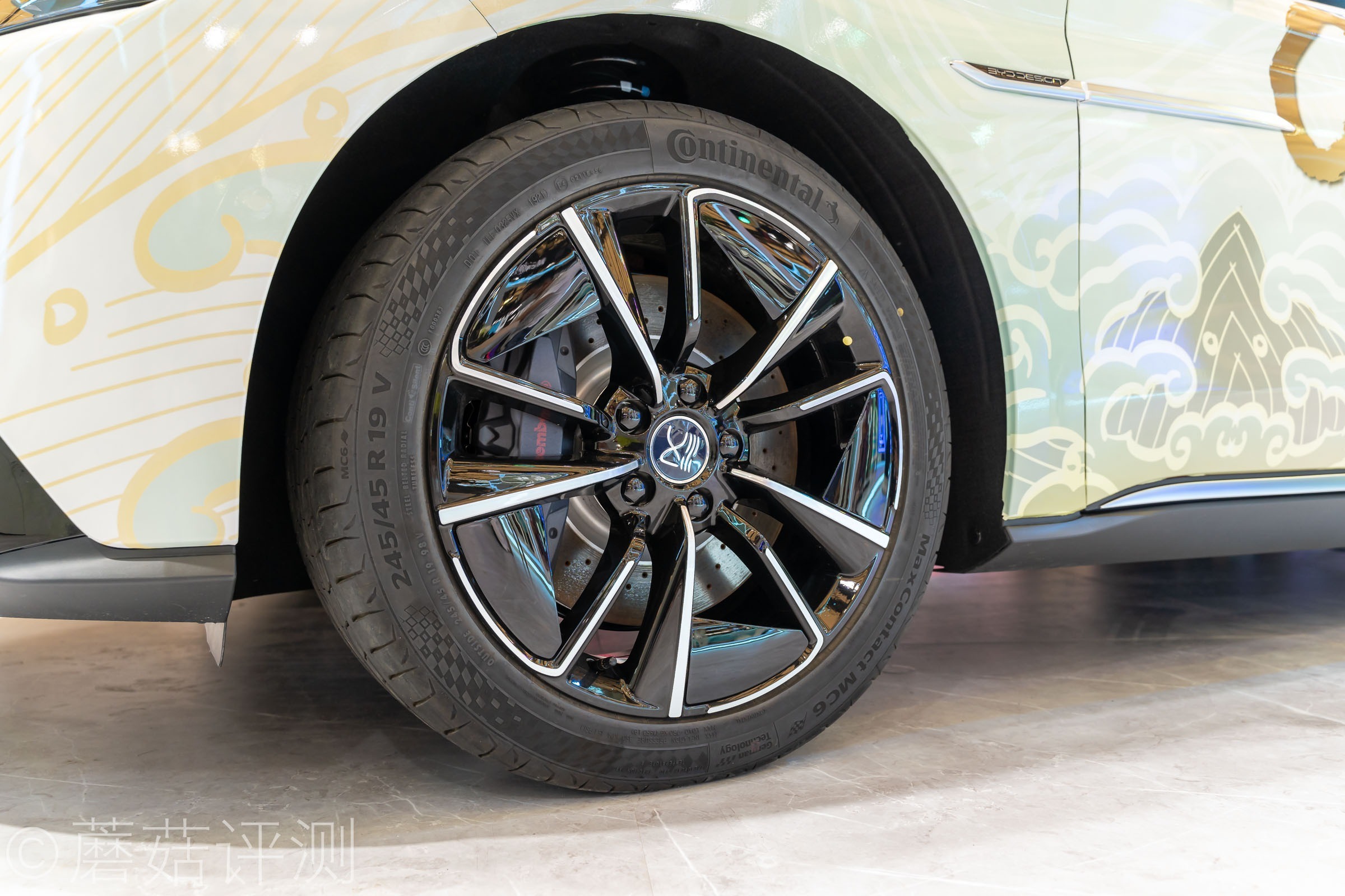 又有啥好玩的？蘑菇带你逛ChinaJoy2021，硬件、车和漂亮的小姐姐