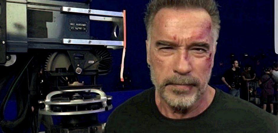 施瓦辛格终结者t800机器人,终结者机器人vs施瓦辛格