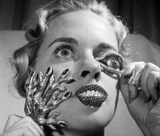 会动的珠宝：当珠宝超脱现实，你会看到怎样玄幻的世界？