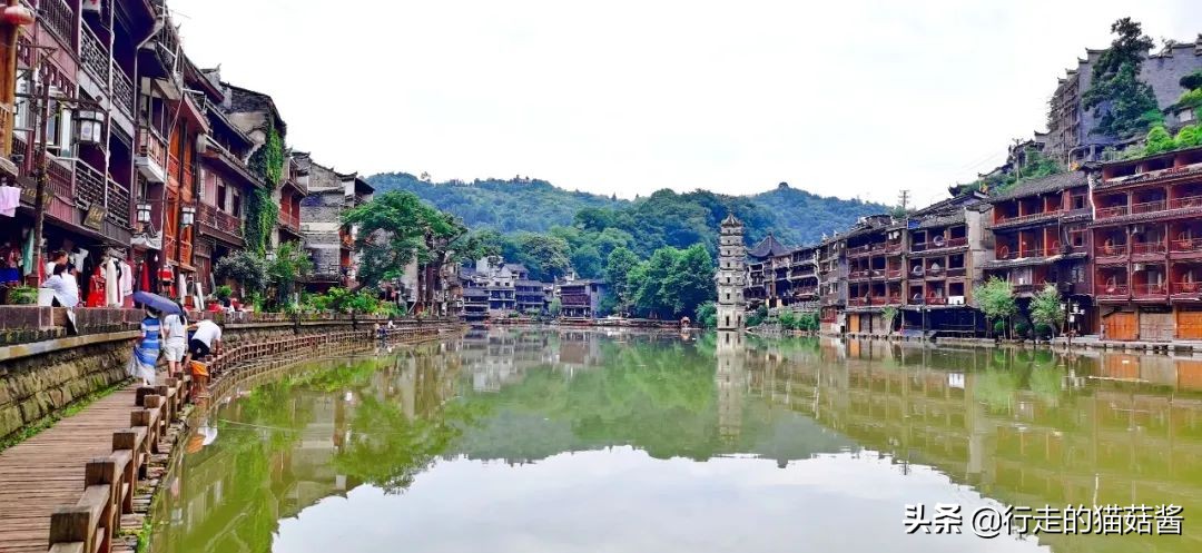 边城是沈从文笔下一座美丽的小城,沈从文笔下的边城讲的是哪里