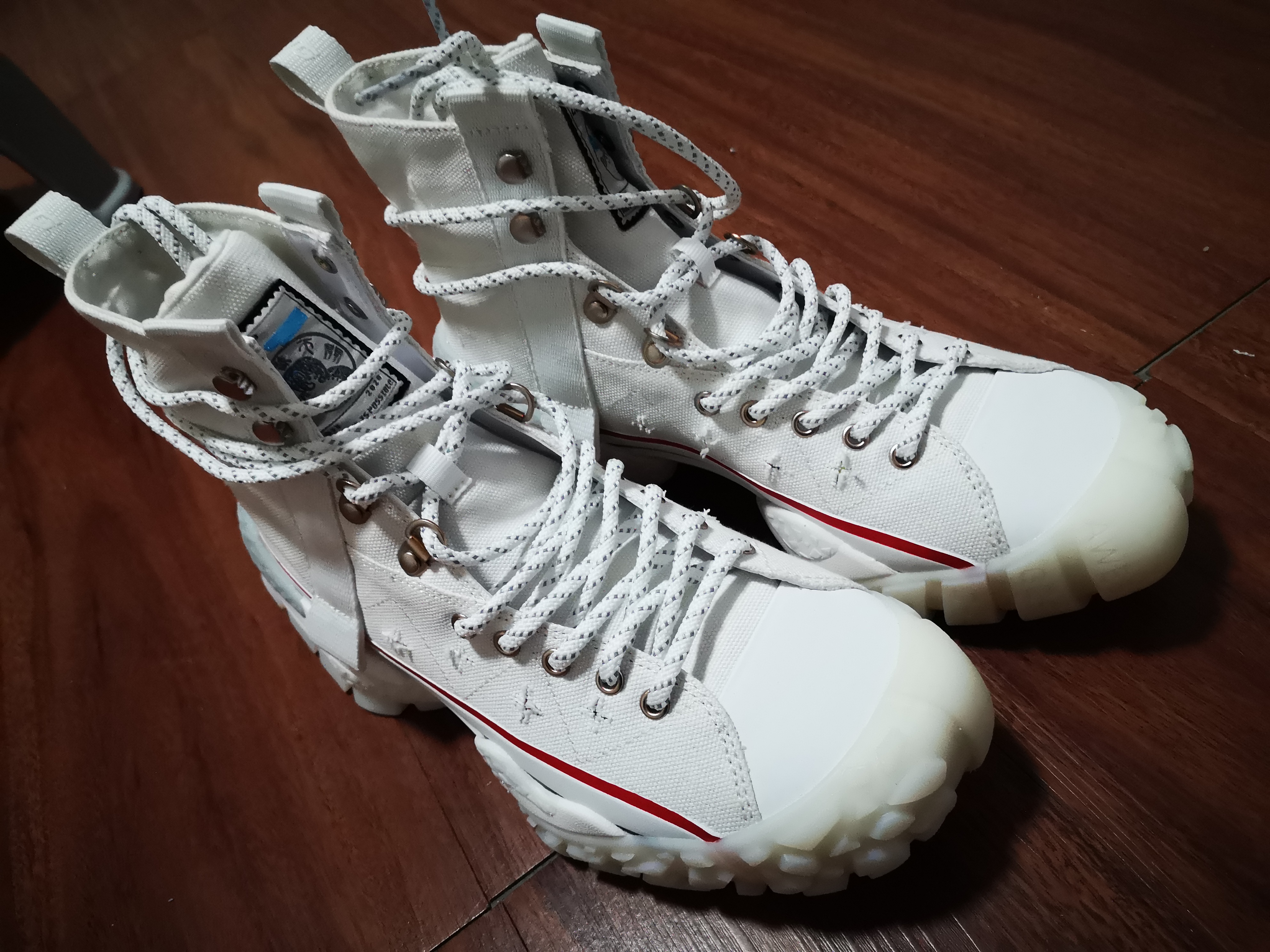 李宁鼠咬天开来了！最具中国风+可撕鞋面+盲盒玩法…满是惊喜