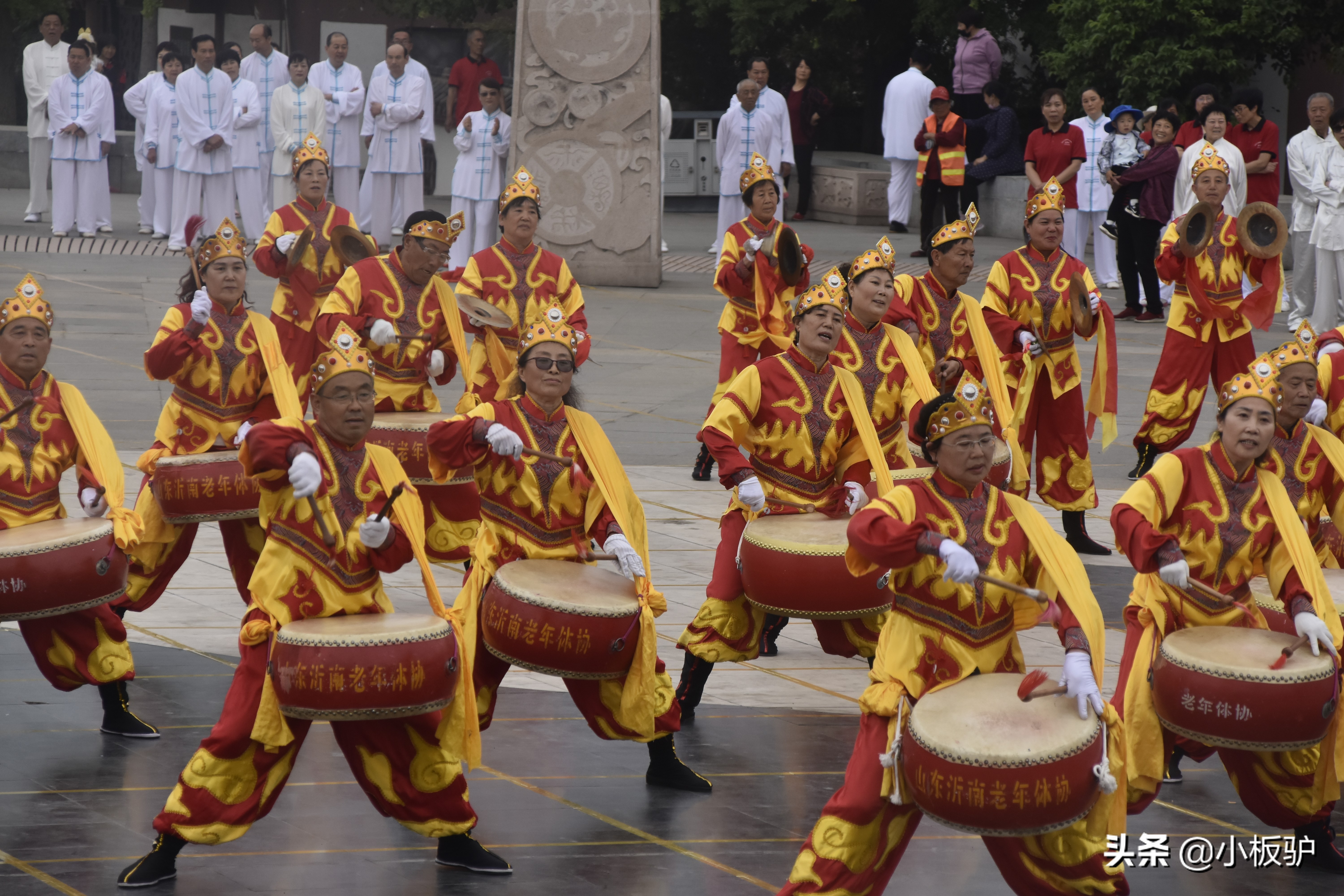 激情锣鼓表演,秧歌威风锣鼓表演完整版