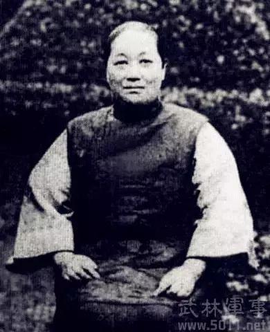 倪桂珍：她是最强辣妈，六个子女，两位国母，一门巨富，两个部长